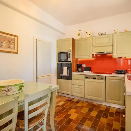 Anastasia Νησάκι